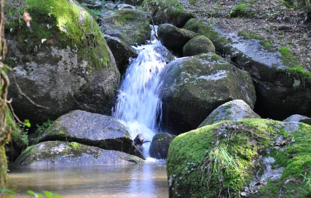 Barrias de Jugueiros - Cascata Natural