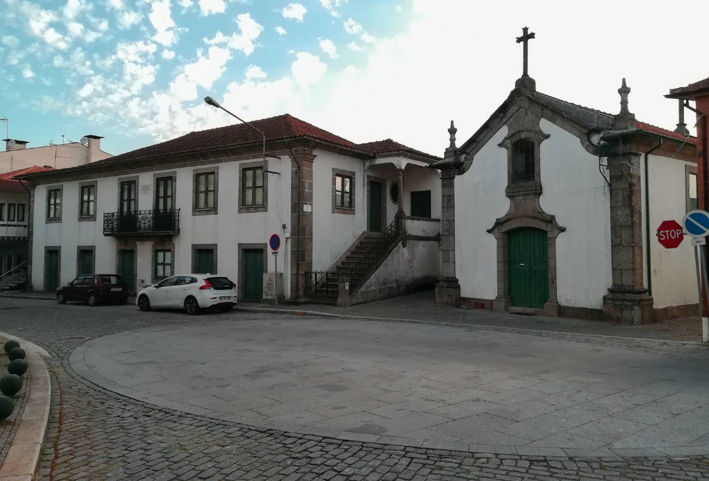 4.	Casa do Dr. Leonardo Coimbra e Capela de Santo António
