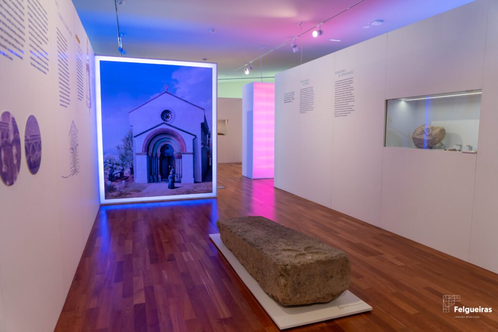Espaço de Exposições "PASSADO, PRESENTE & FUTURO"