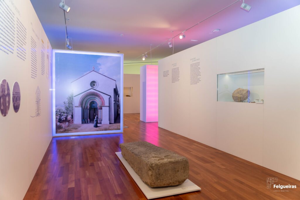 Espaço de Exposições "PASSADO, PRESENTE & FUTURO"