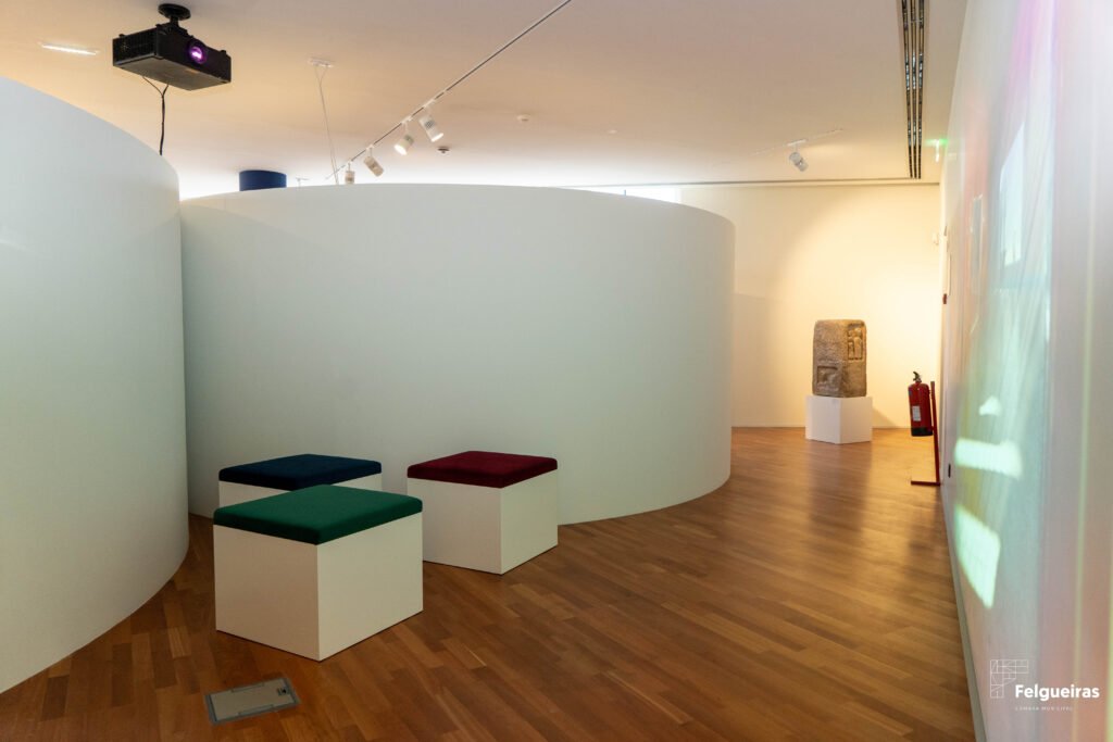 Espaço de Exposições "PASSADO, PRESENTE & FUTURO"