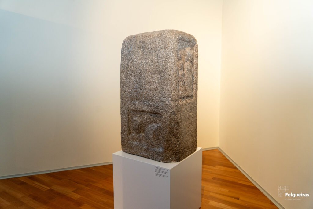 Espaço de Exposições "PASSADO, PRESENTE & FUTURO"