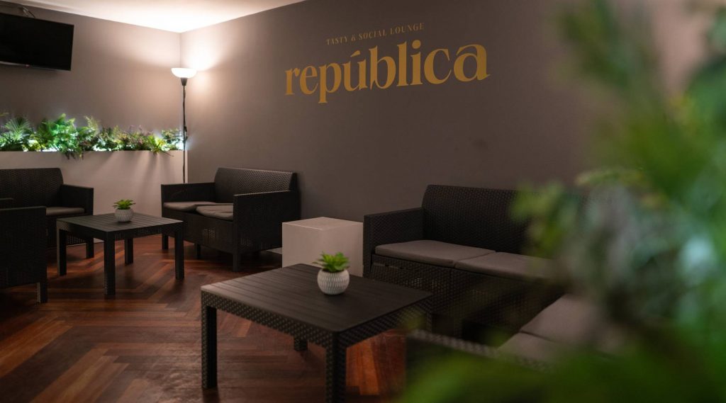 República - Tasty & Social Lounge